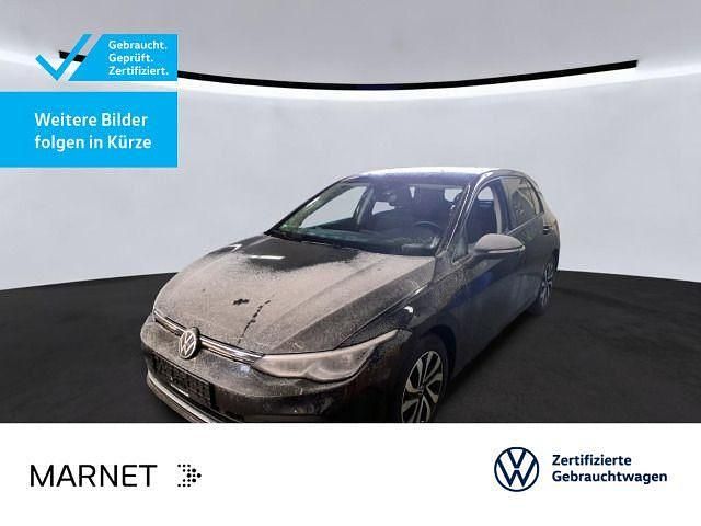 Gebraucht VW Golf VIII Active 150 PS (110 kW) 2022 Deep black perleffekt Limousine