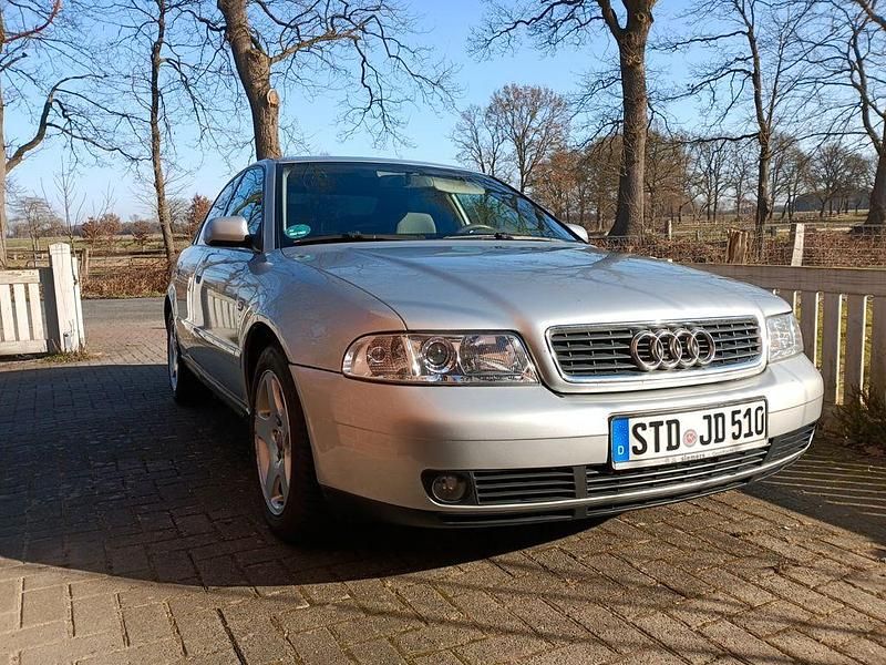 Gebraucht Audi A4 Sport 125 PS (91 kW) 2000 Silber Limousine