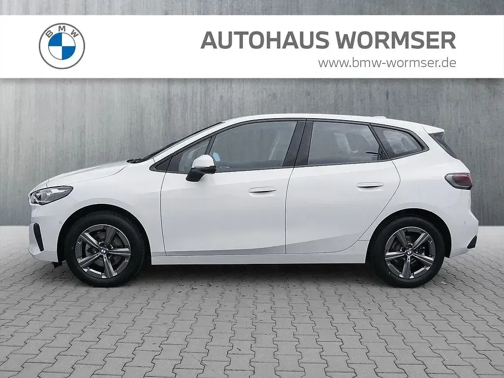 Gebraucht BMW 220 Active Tourer Efficient Dynamics 170 PS (125 kW) 2025 Weiß Van / Kleinbus