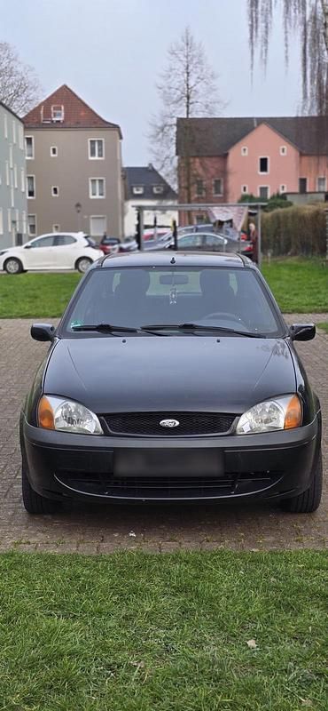 Gebraucht Ford Fiesta 75 PS (55 kW) 2001 Schwarz Kleinwagen