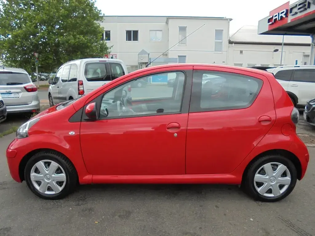 Gebraucht Toyota Aygo Cool 68 PS (50 kW) 2011 Super red v Kleinwagen