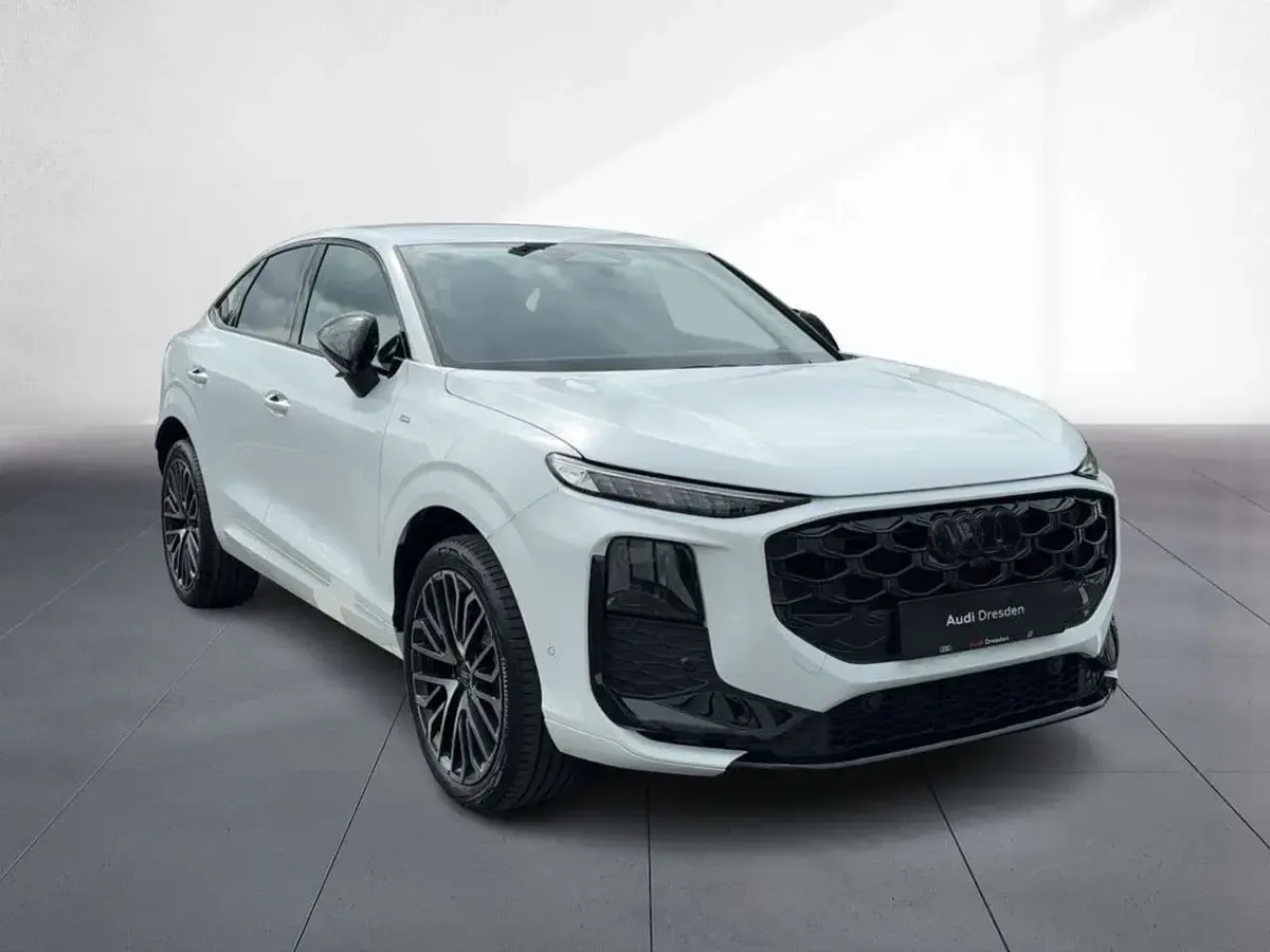 Neu Audi Q3 150 PS (110 kW) 2026 Arkonaweiß SUV
