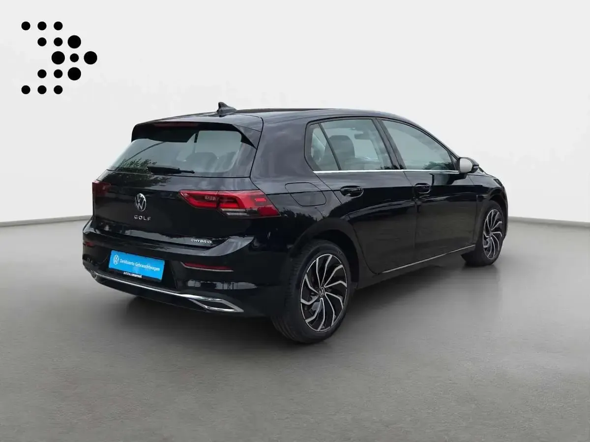Gebraucht VW Golf VIII Style 204 PS (150 kW) 2021 Deep black perleffekt Limousine
