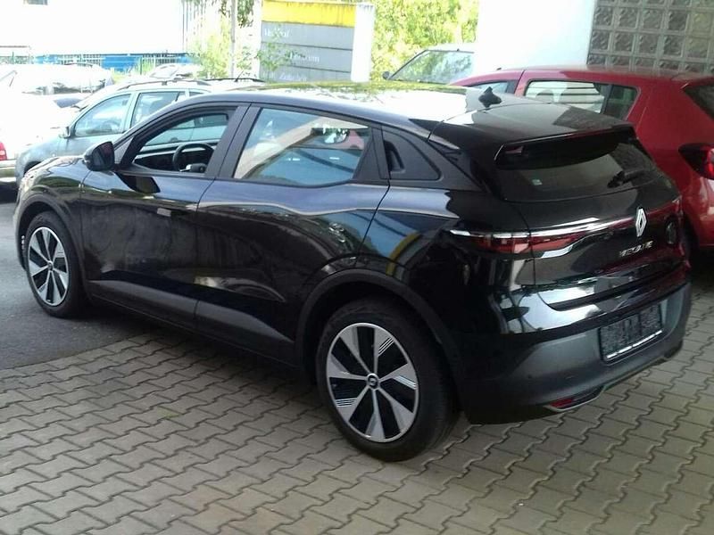 Gebraucht Renault Megane E-Tech Evolution 96 kW (131 PS) 2022 Gne blackperlschwarz met. Limousine
