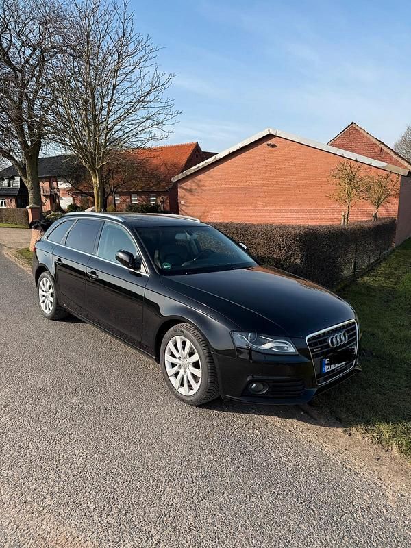 Gebraucht Audi A4 Comfort 170 PS (125 kW) 2010 Schwarz Kombi