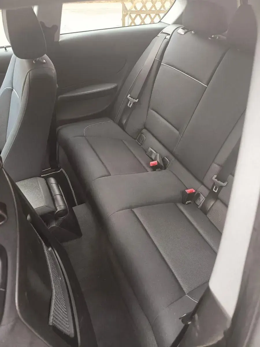 Second-hand BMW 118 143 CP (105 kW) 2008 Negru Hatchback