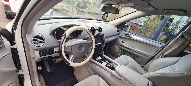 Gebraucht Mercedes ML320 224 PS (164 kW) 2009 Weiß SUV