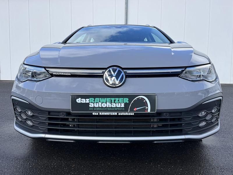 Gebraucht VW Golf Alltrack 200 PS (147 kW) 2021 Mondsteingrau Kombi