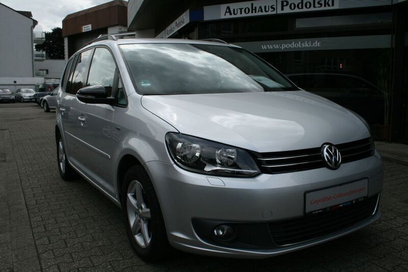 Silber Gebraucht 2012 VW Touran Match Van / Kleinbus | 10.990 € (Etwas zu teuer) - Bild 1/4