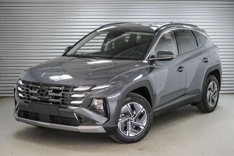 Ecotronic grey metallic (pe2) Neu 2025 Hyundai Tucson Essential SUV | 31.590 € (Superpreis) - Bild 1/4