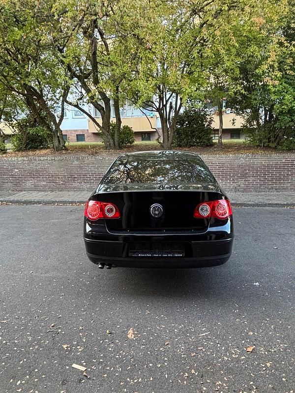 Schwarz Gebraucht 2008 VW Passat Limousine | 2.800 € (Fairer Preis) - Bild 1/4