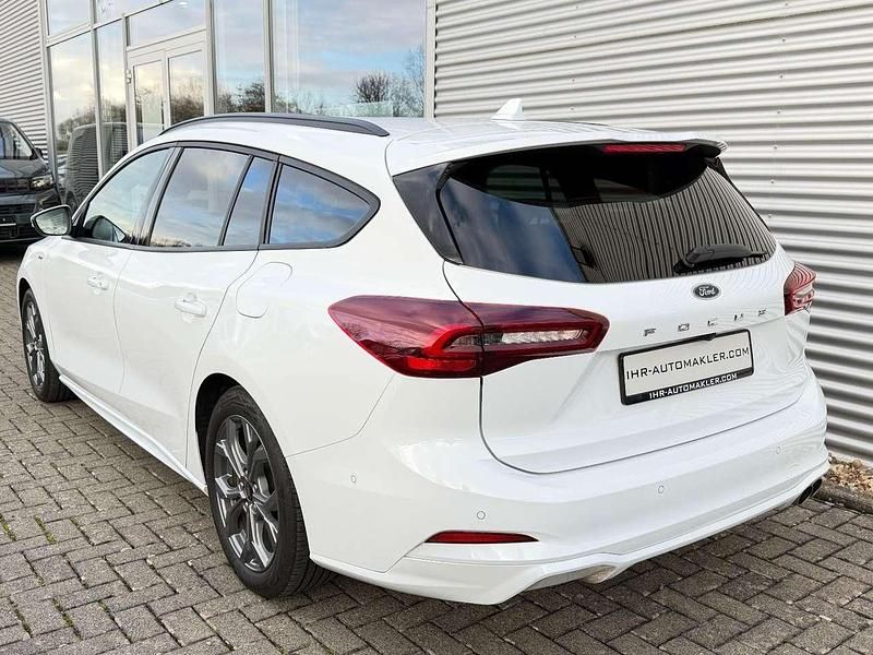 Gebraucht Ford Focus ST-Line 125 PS (91 kW) 2025 Weiß (frostweiß) Kombi