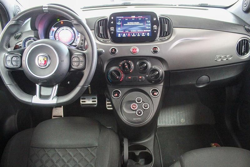Gebraucht Abarth 595 165 PS (121 kW) 2023 Weiß Kleinwagen