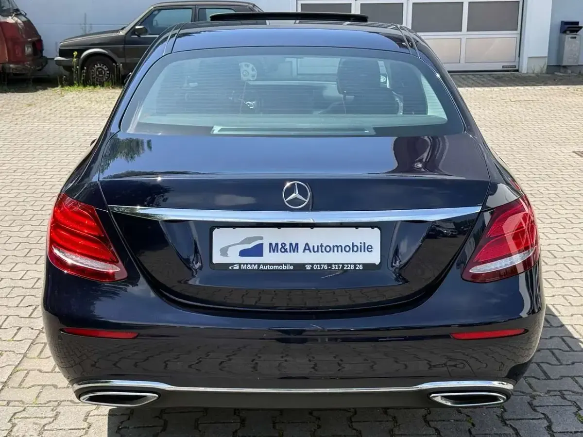 Gebraucht Mercedes E350 258 PS (189 kW) 2017 Blau Limousine