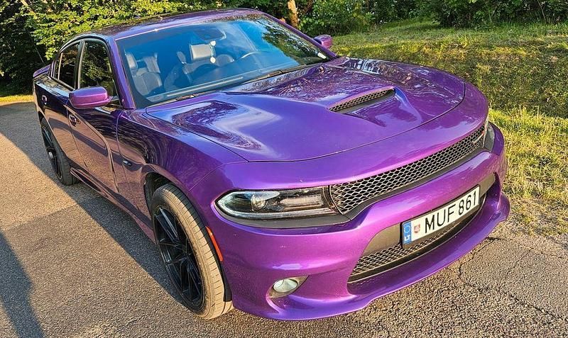 Violett Gebraucht 2020 Dodge Charger Limousine | 31.000 € - Bild 1/4