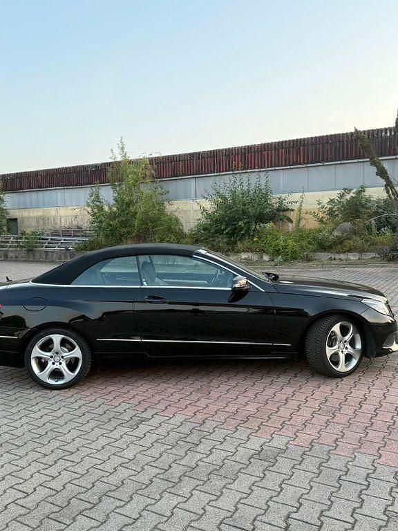 Gebraucht Mercedes CLE220 204 PS (150 kW) 2015 Schwarz Cabrio