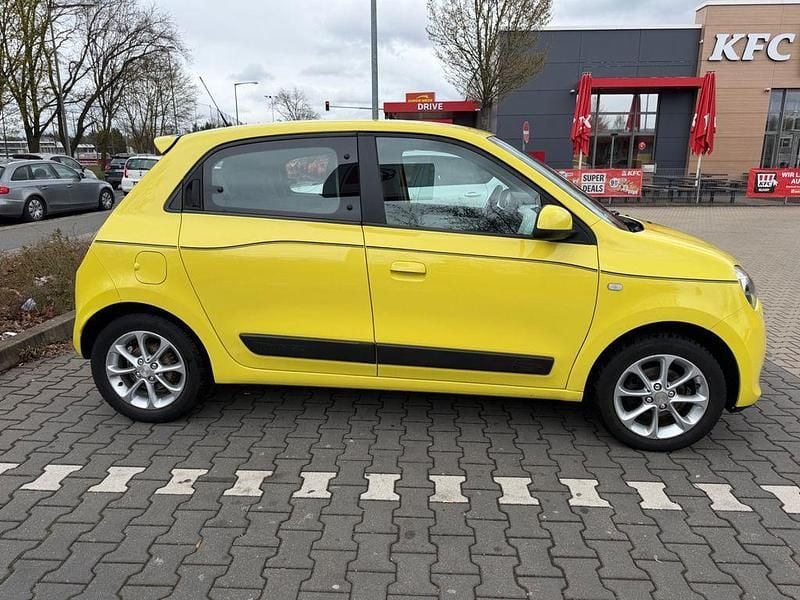 Gebraucht Renault Twingo 71 PS (52 kW) 2015 Gelb Kleinwagen