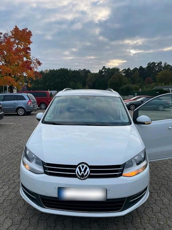 Gebraucht VW Sharan 184 PS (135 kW) 2015 Weiß Van / Kleinbus