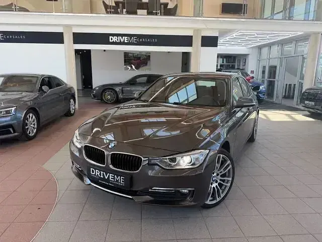 Gebraucht BMW 318 Luxury Line 294 PS (216 kW) 2014 Braun Limousine
