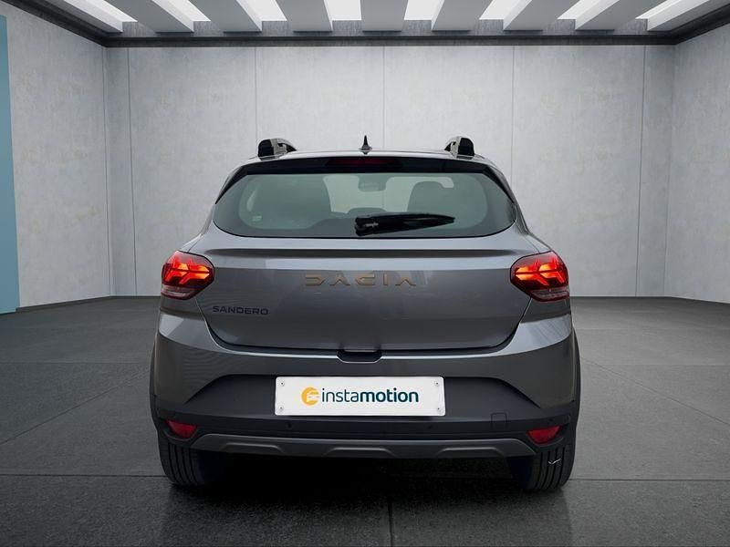 Neu Dacia Sandero Stepway 90 PS (66 kW) 2025 Grau Kleinwagen