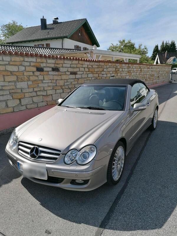 Silber Gebraucht 2009 Mercedes CLK200 Cabrio | 12.900 € (Teuer) - Bild 1/4
