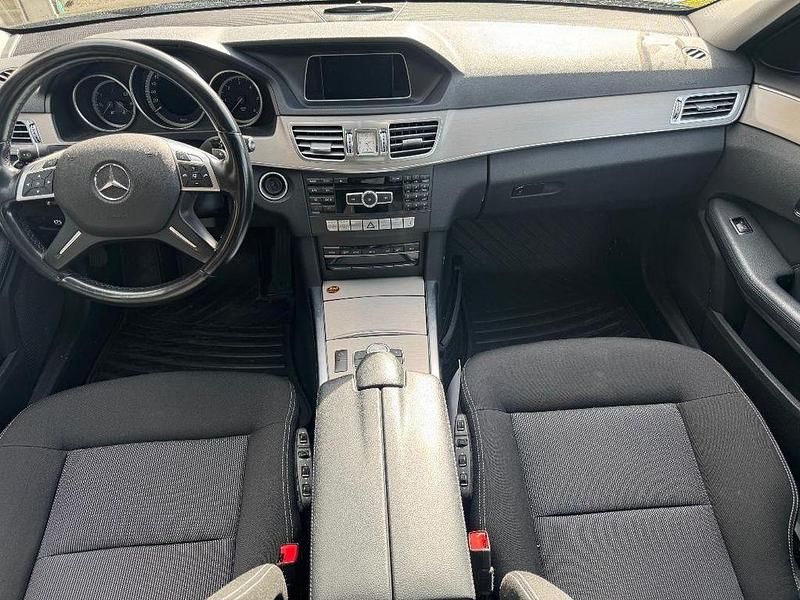 Gebraucht Mercedes E250 204 PS (150 kW) 2014 Schwarz Limousine