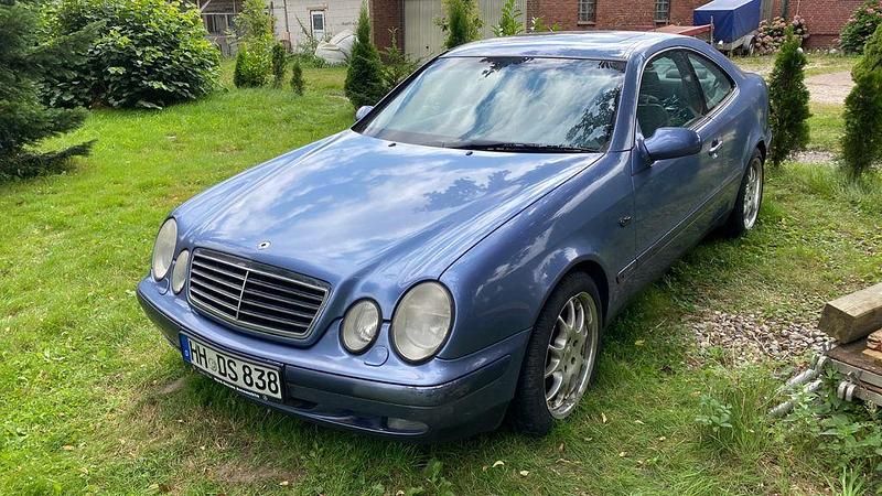 Blau Gebraucht 1997 Mercedes 320 Coupé | 2.750 € - Bild 1/4