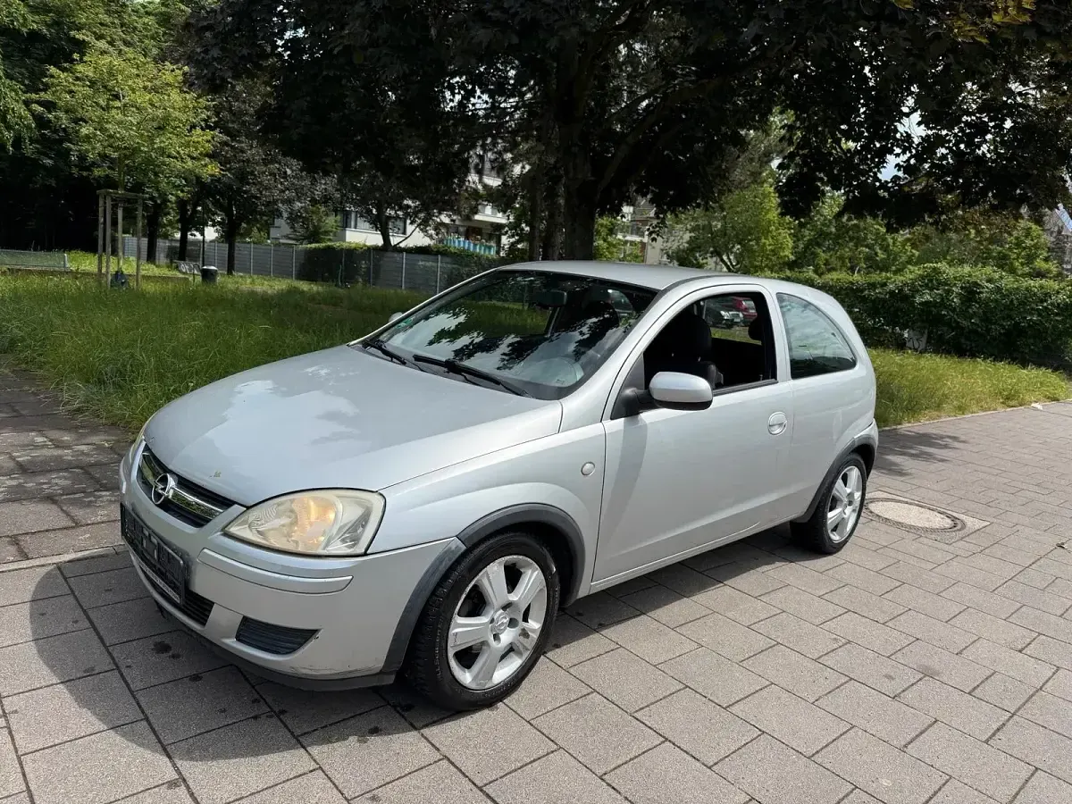 Gebraucht Opel Corsa 75 PS (55 kW) 2004 Grau Kleinwagen