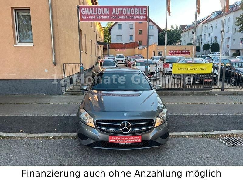 Grau Gebraucht 2015 Mercedes A180 Sport Limousine | 16.999 € (Fairer Preis) - Bild 1/4