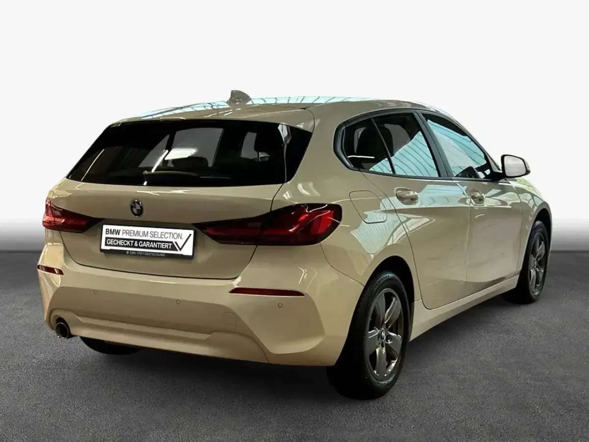 Gebraucht BMW 116 Advantage 109 PS (80 kW) 2023 Weiß Kleinwagen