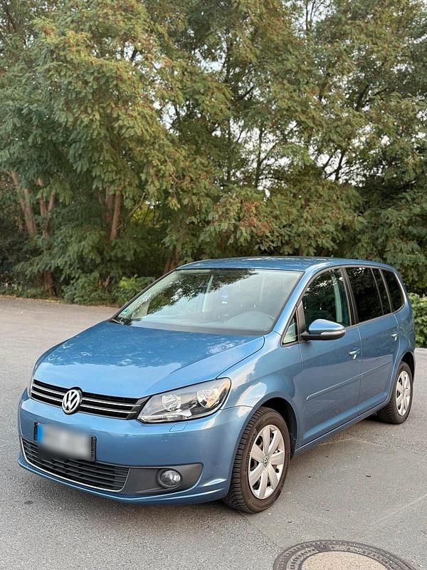 Gebraucht VW Touran 140 PS (102 kW) 2013 Blau Van / Kleinbus