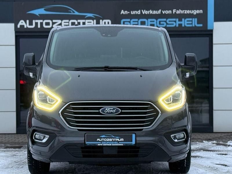 Gebraucht Ford Tourneo Custom Titanium 185 PS (136 kW) 2020 Grau Van