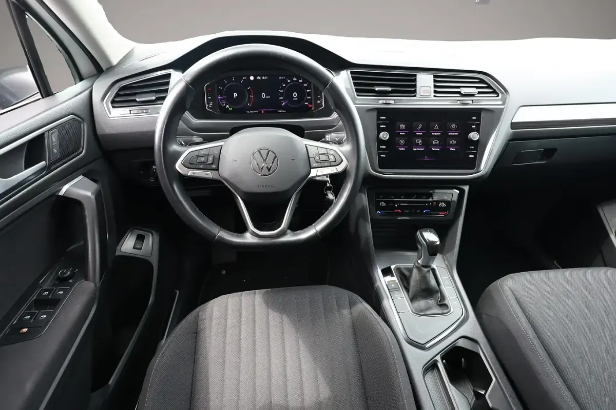 Gebraucht VW Tiguan Allspace 150 PS (110 kW) 2023 Weiß SUV