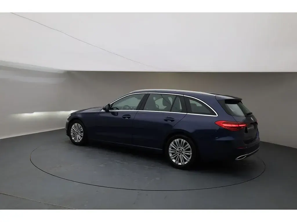 Gebraucht Mercedes C180 Avantgarde 170 PS (125 kW) 2025 Metalliclack sodalithblau Kombi