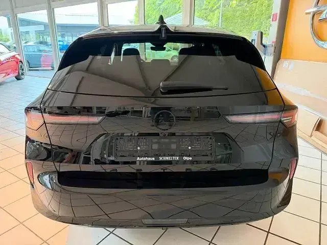 Gebraucht Opel Astra 131 PS (96 kW) 2024 Schwarz Kleinwagen