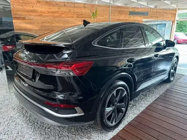 Gebraucht Audi Q4 e-tron S-Line 219 kW (299 PS) 2022 Schwarz SUV