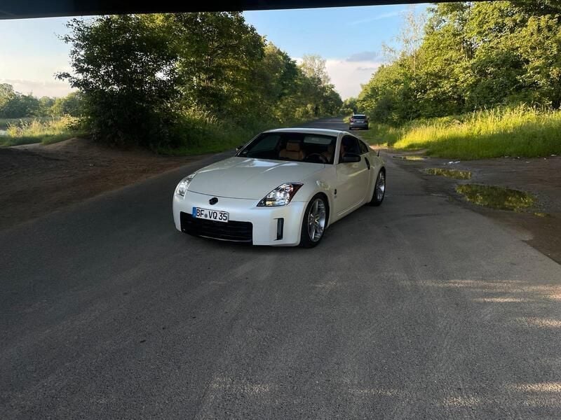 Weiß Gebraucht 2005 Nissan 350Z Premium Edition Coupé | 14.999 € (Guter Preis) - Bild 1/4