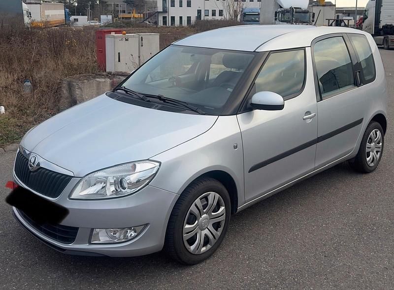 Silber Gebraucht 2013 Skoda Roomster Van / Kleinbus | 7.490 € (Etwas zu teuer) - Bild 1/4