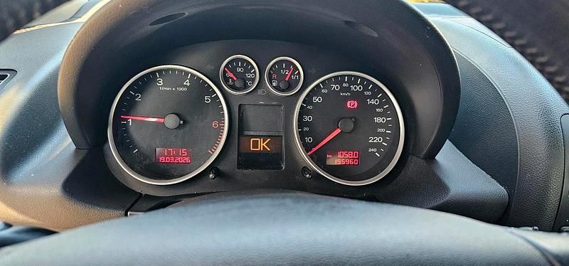 Gebraucht Audi A2 74 PS (54 kW) 2002 Rot Kleinwagen