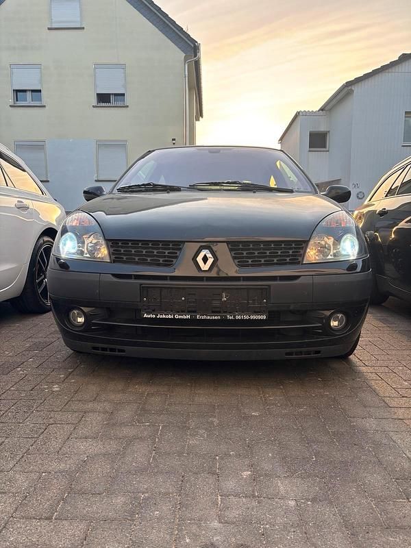 Schwarz Gebraucht 2003 Renault Clio II Kleinwagen | 1.500 € (Guter Preis) - Bild 1/4