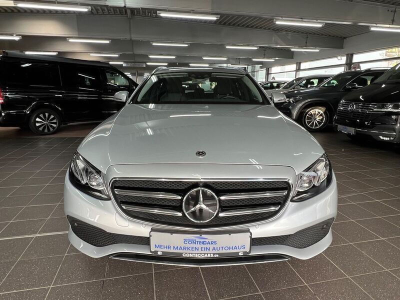 Gebraucht Mercedes E300 Avantgarde 306 PS (225 kW) 2019 Iridiumsilber Kombi