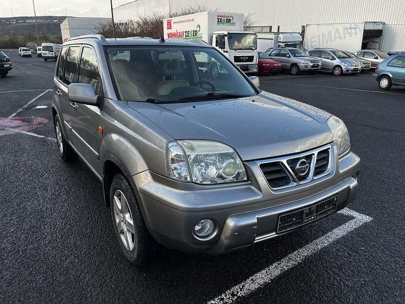 Gebraucht Nissan X-Trail 140 PS (102 kW) 2001 Gold SUV