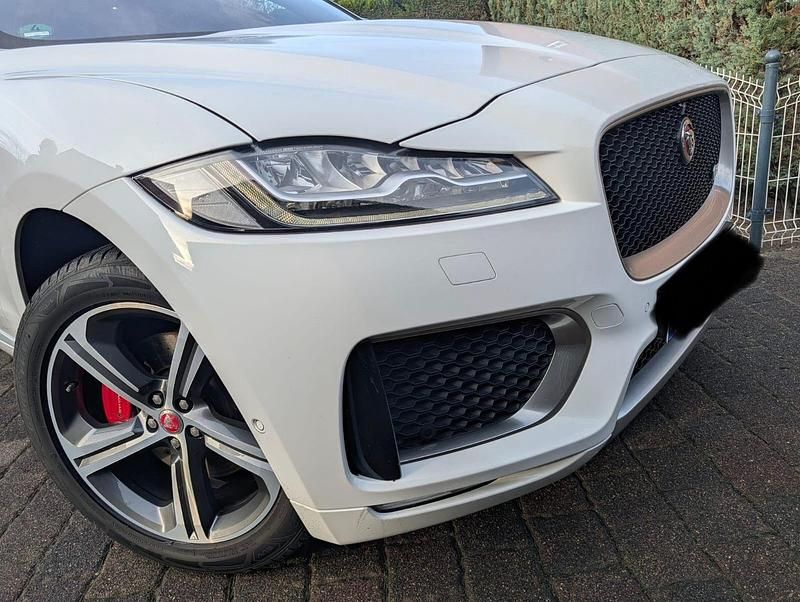 Gebraucht Jaguar F-Pace 300 PS (220 kW) 2019 Weiß SUV