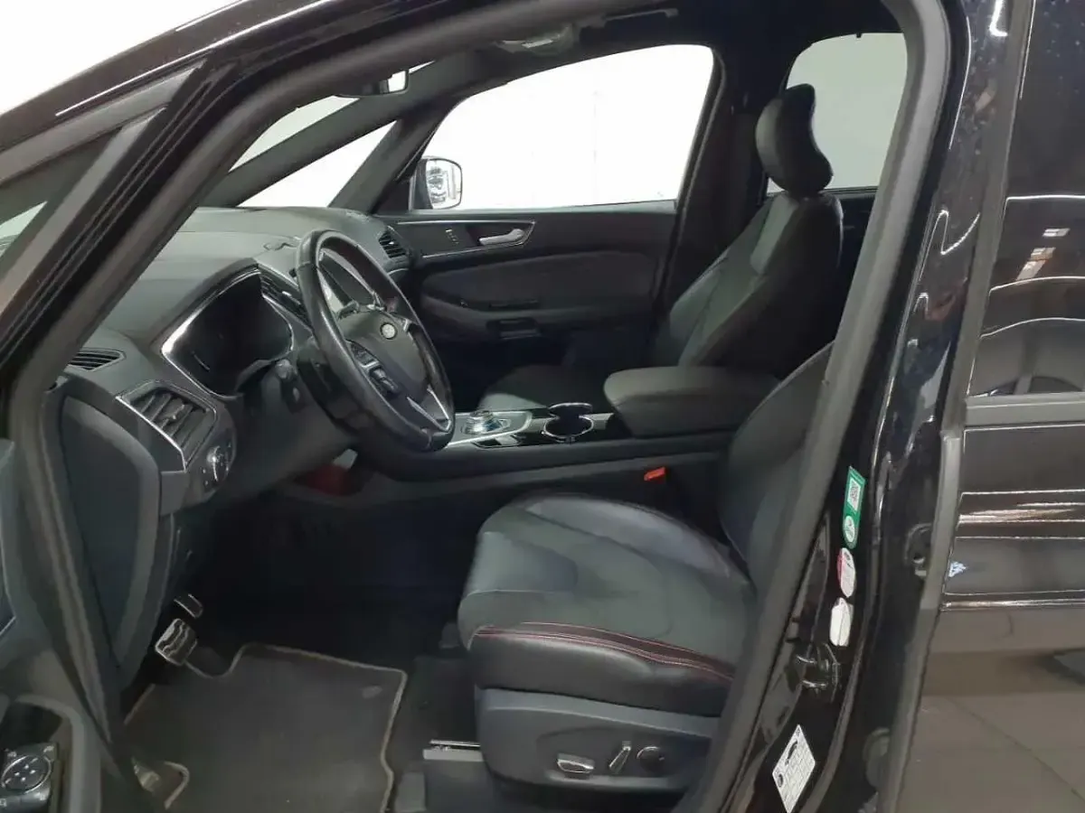 Gebraucht Ford S-MAX ST-Line 190 PS (139 kW) 2022 Schwarz Van / Kleinbus