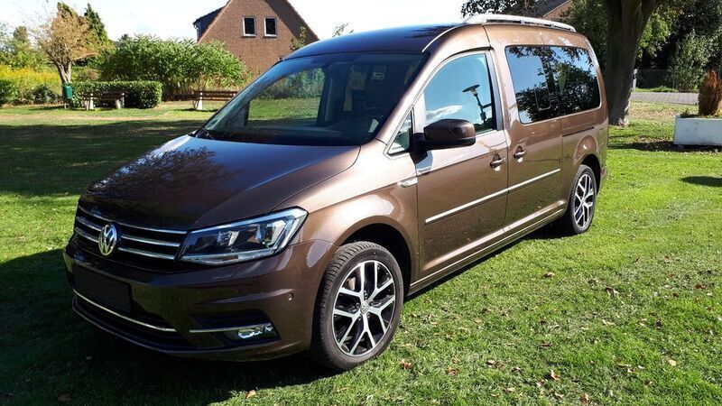 Braun Gebraucht 2016 VW Caddy Maxi Van / Kleinbus | 12.500 € (Fairer Preis) - Bild 1/4