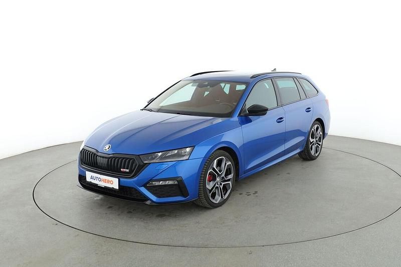 Blau Gebraucht 2024 Skoda Octavia RS Kombi | 35.700 € - Bild 1/3