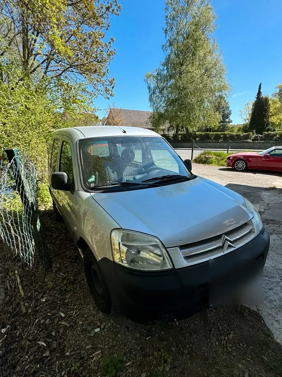 Gebraucht Citroën Berlingo 75 PS (55 kW) 2007 Silber Van / Kleinbus