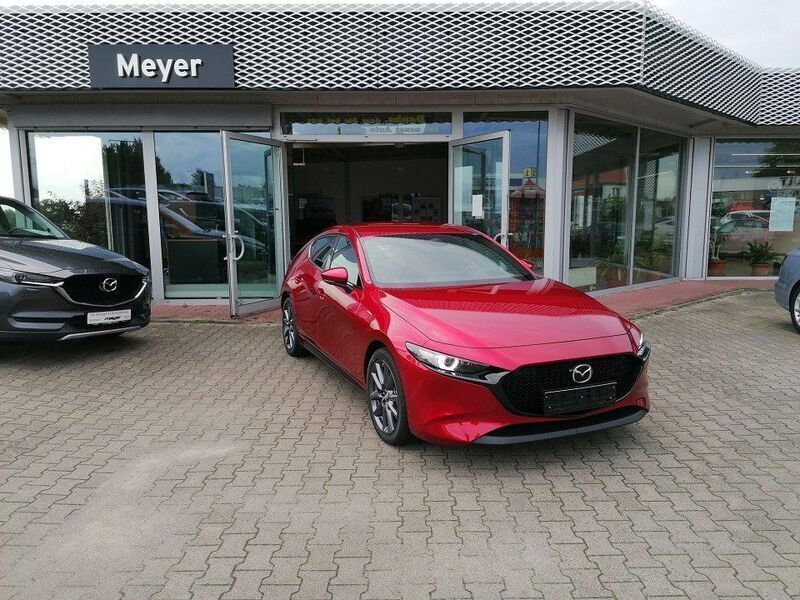 Soul red crystal m (metallic) Gebraucht 2023 Mazda 3 Exclusive-Line Kleinwagen | 28.590 € (Teuer) - Bild 1/4