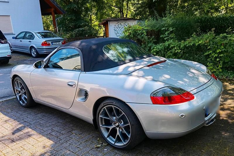 Silber Gebraucht 2000 Porsche 986 Boxster Cabrio | 15.499 € (Etwas zu teuer) - Bild 1/4