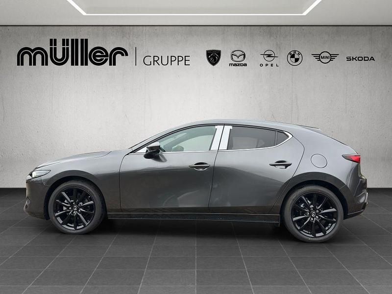 Neu Mazda 3 Exclusive 186 PS (136 kW) 2026 Machine gray Limousine